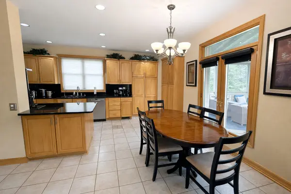 840 Huntley Woods DR, Crete, IL 60417