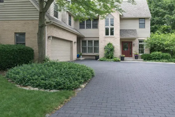 840 Huntley Woods DR, Crete, IL 60417