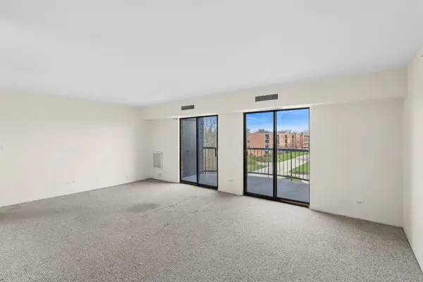 1415 E Central RD #405A, Arlington Heights, IL 60005