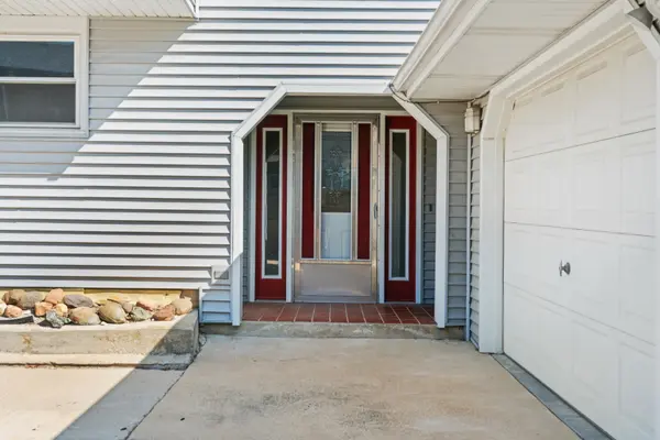 206 Washington ST, Oswego, IL 60543