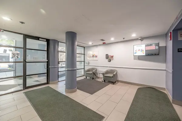 711 W Gordon TER #810, Chicago, IL 60613
