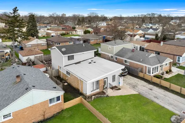 4680 W 83rd ST, Chicago, IL 60652