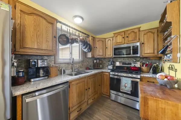 256 S Ellyn AVE, Glen Ellyn, IL 60137