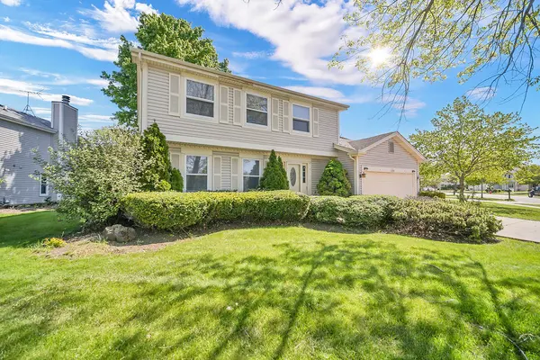 1100 LOCKWOOD DR, Buffalo Grove, IL 60089