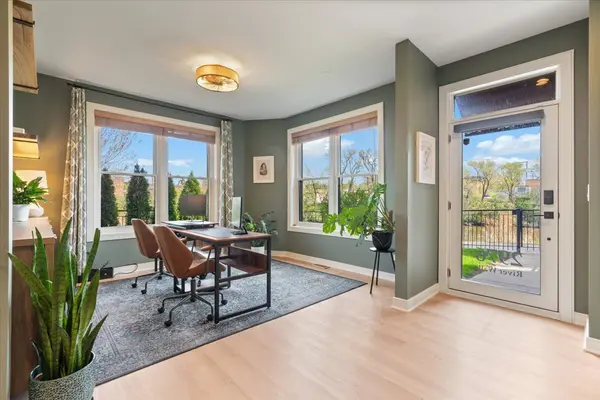 2976 N Riverwalk DR #70, Chicago, IL 60618