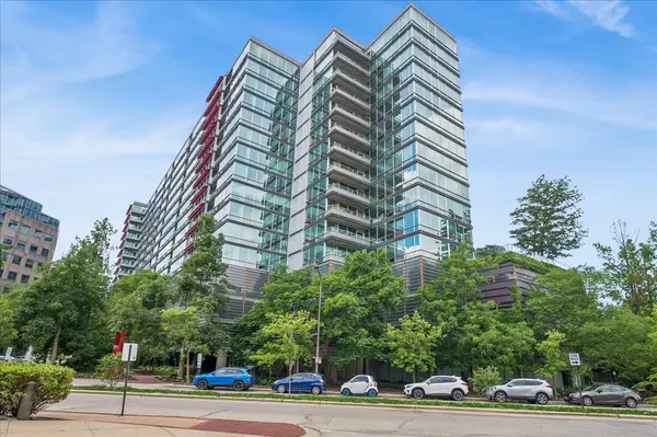 800 Elgin RD #812, Evanston, IL 60201