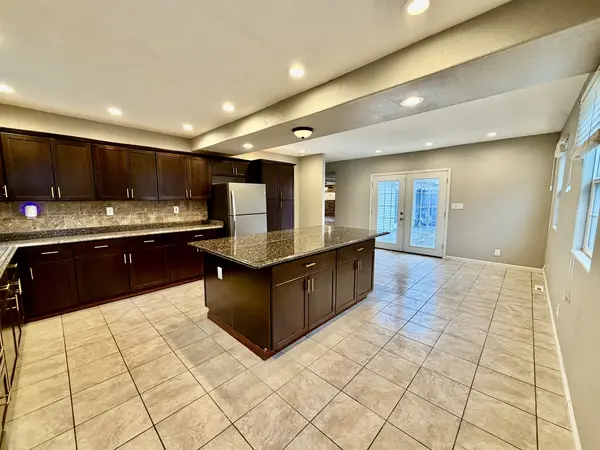 1008 5th AVE, Camanche, IA 52730