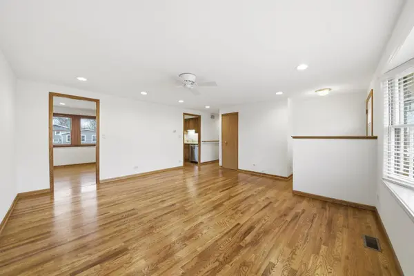 133 Lela LN, Schaumburg, IL 60193