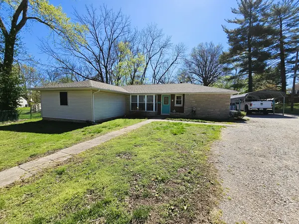 2 Lincoln DR, Mt Vernon, IL 62864