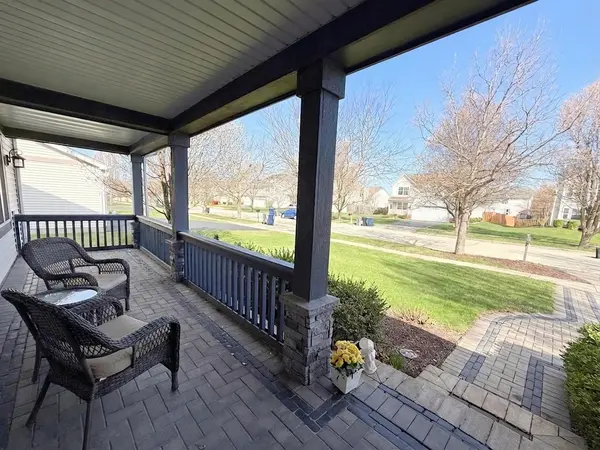 1739 Newbridge CIR, Elgin, IL 60123
