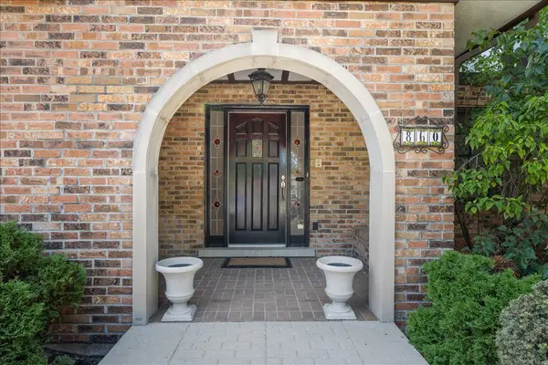 860 Heather RD, Deerfield, IL 60015