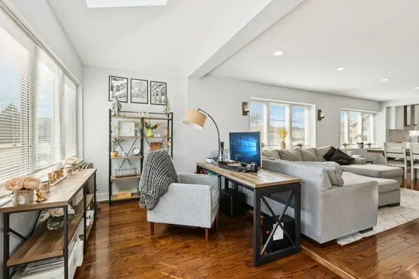 6242 S Nashville AVE, Chicago, IL 60638