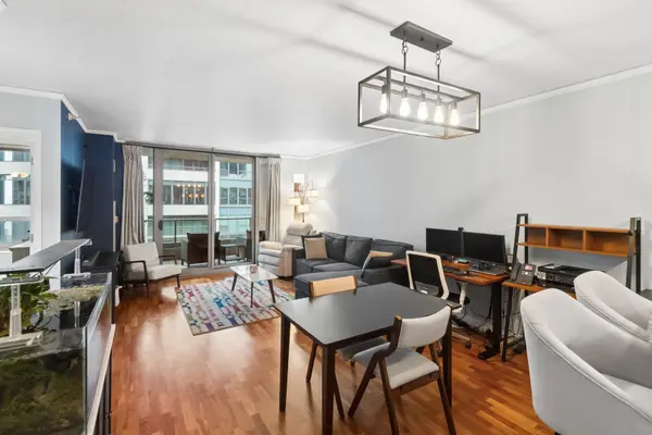 420 E Waterside DR #907, Chicago, IL 60601