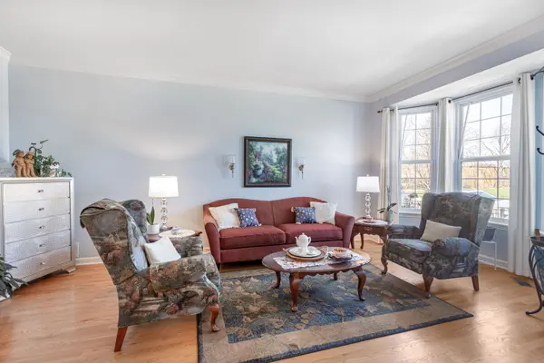 673 Central AVE, Deerfield, IL 60015