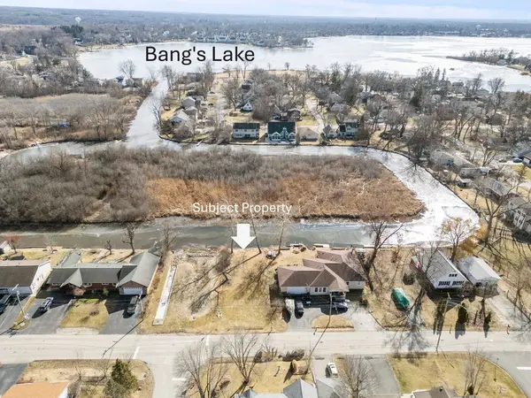 818 Sheridan DR, Wauconda, IL 60084