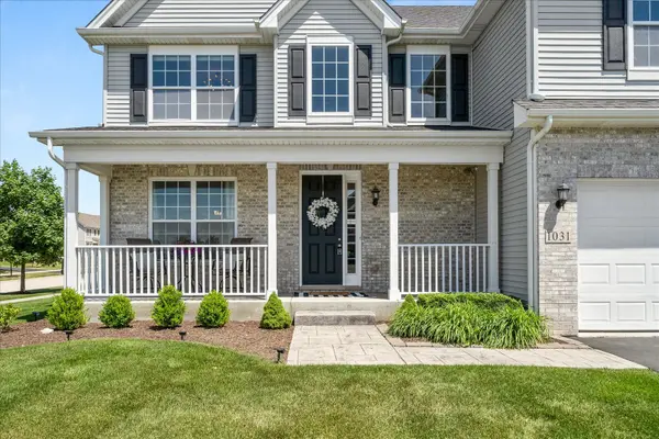 1031 S Carly CIR, Yorkville, IL 60560