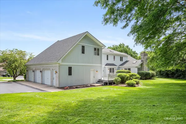 10 Century CT, Oswego, IL 60543