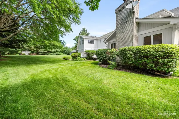 10 Century CT, Oswego, IL 60543