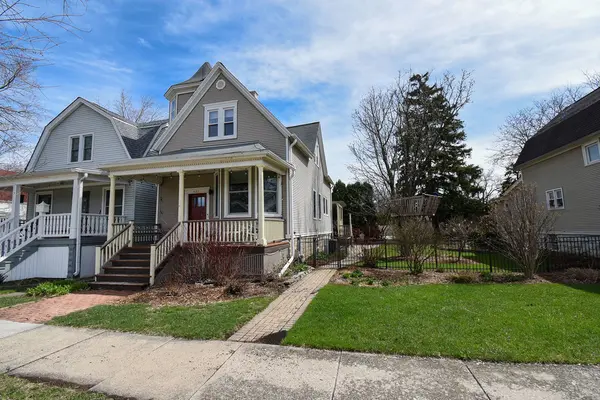4157 Raymond AVE, Brookfield, IL 60513