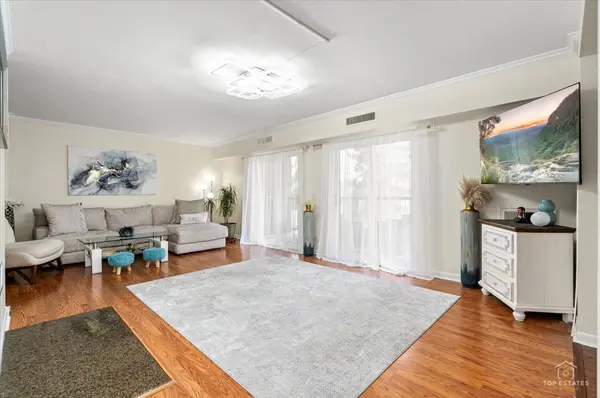 1405 E Central RD #222C, Arlington Heights, IL 60005