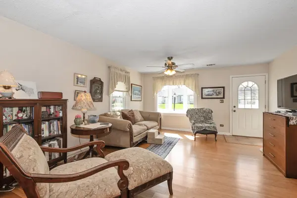 10252 Huntington CT, Orland Park, IL 60462
