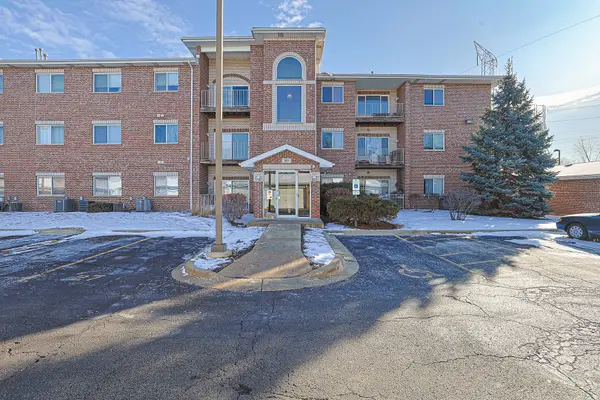 881 N Swift RD #206, Addison, IL 60101
