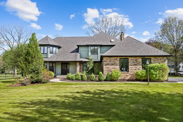 6N131 Old Homestead RD, St. Charles, IL 60175