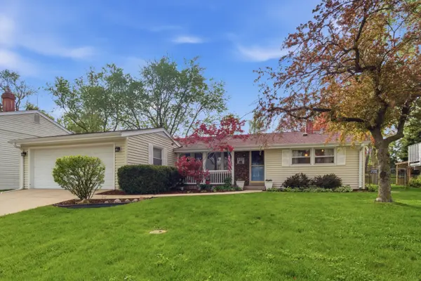 492 Weidner RD, Buffalo Grove, IL 60089