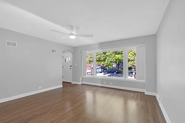 6344 N Kildare AVE, Chicago, IL 60646