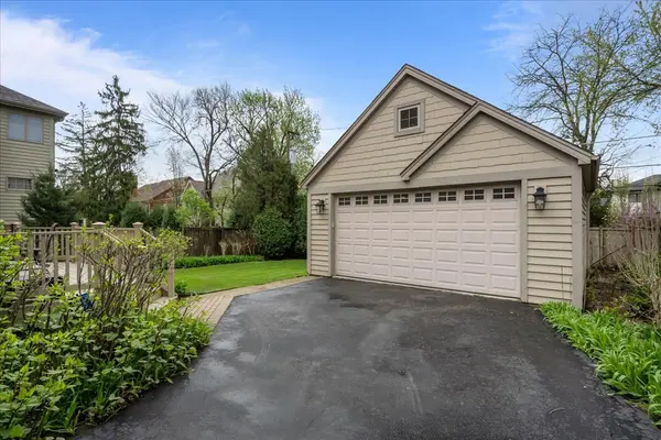 1139 Elmwood AVE, Deerfield, IL 60015