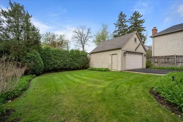 1139 Elmwood AVE, Deerfield, IL 60015