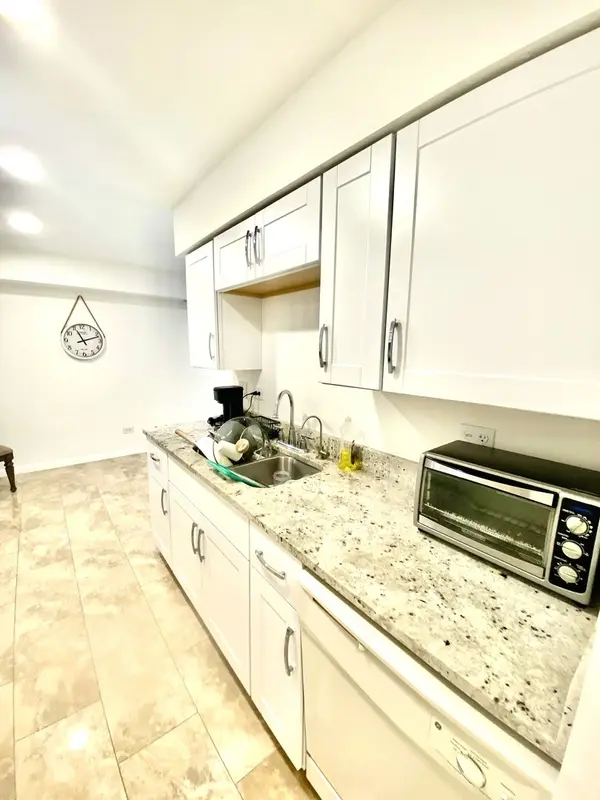 2636 Pirate Cove CT #18-3, Schaumburg, IL 60173