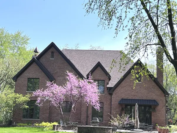 1026 Lincoln LN, Elk Grove Village, IL 60007
