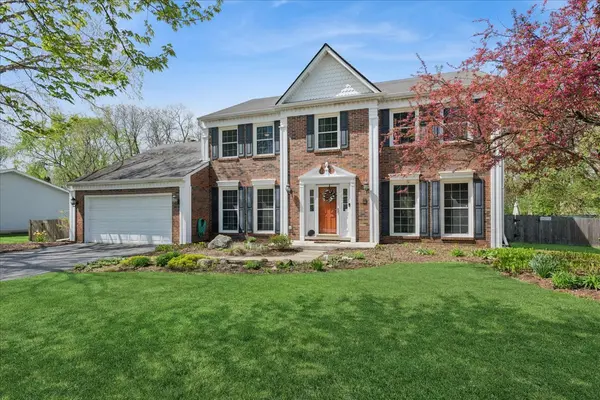 2209 Mecan DR, Naperville, IL 60564