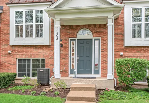 2804 Neubauer CIR, Lindenhurst, IL 60046