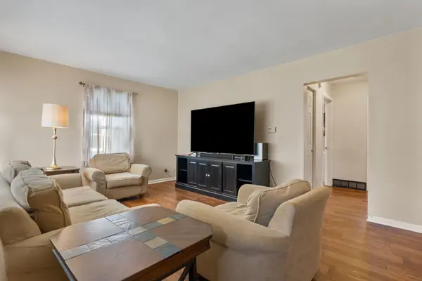 1822 Cody ST, Bettendorf, IA 52722