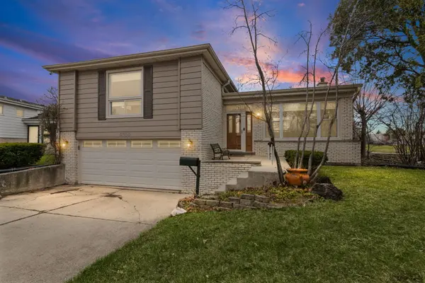 9330 Murray CT, Morton Grove, IL 60053