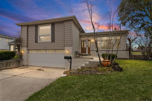 9330 Murray CT, Morton Grove, IL 60053