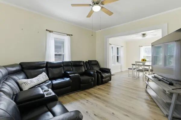637 S SPENCER ST, Aurora, IL 60505