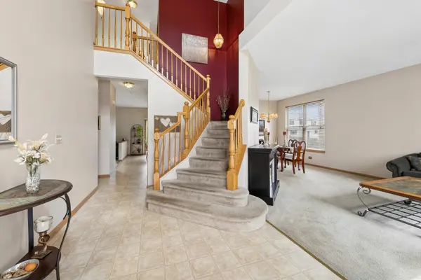 10356 Longfield DR, Huntley, IL 60142