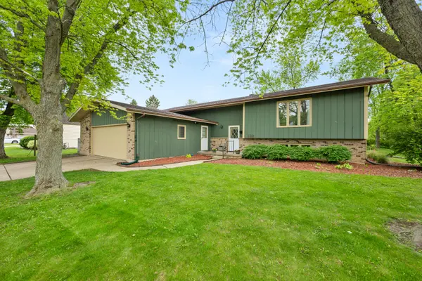 122 Mattek AVE, Dekalb, IL 60115