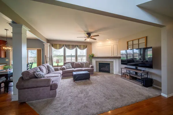 2382 Emerald LN, Yorkville, IL 60560