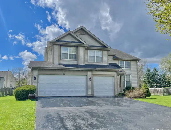 88 Hackney LN,  Lindenhurst,  IL 60046