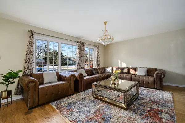 2458 Seminary AVE, Des Plaines, IL 60016