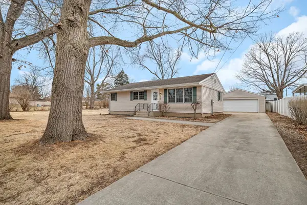 917 Parks LN, Ottawa, IL 61350