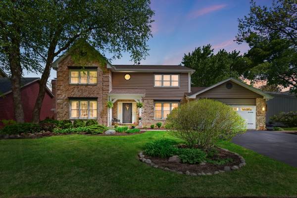 110 Courtney LN,  Cary,  IL 60013