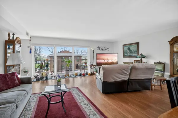 40 S Main ST #3-H, Glen Ellyn, IL 60137