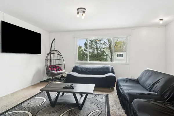 872 Cambridge PL #126D, Wheeling, IL 60090