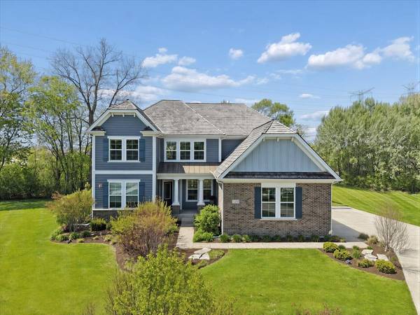 1329 Blackberry CT, Libertyville, IL 60048