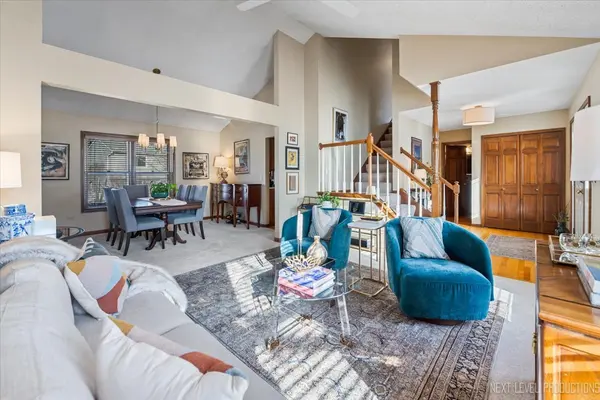 1227 Windemere AVE, Naperville, IL 60564